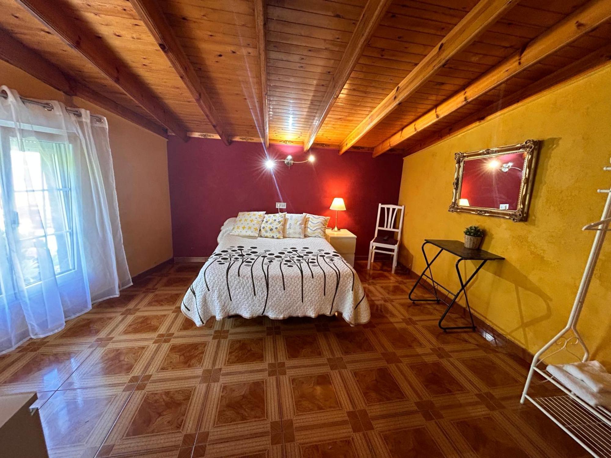 Hostal El Carro Laredo Esterno foto