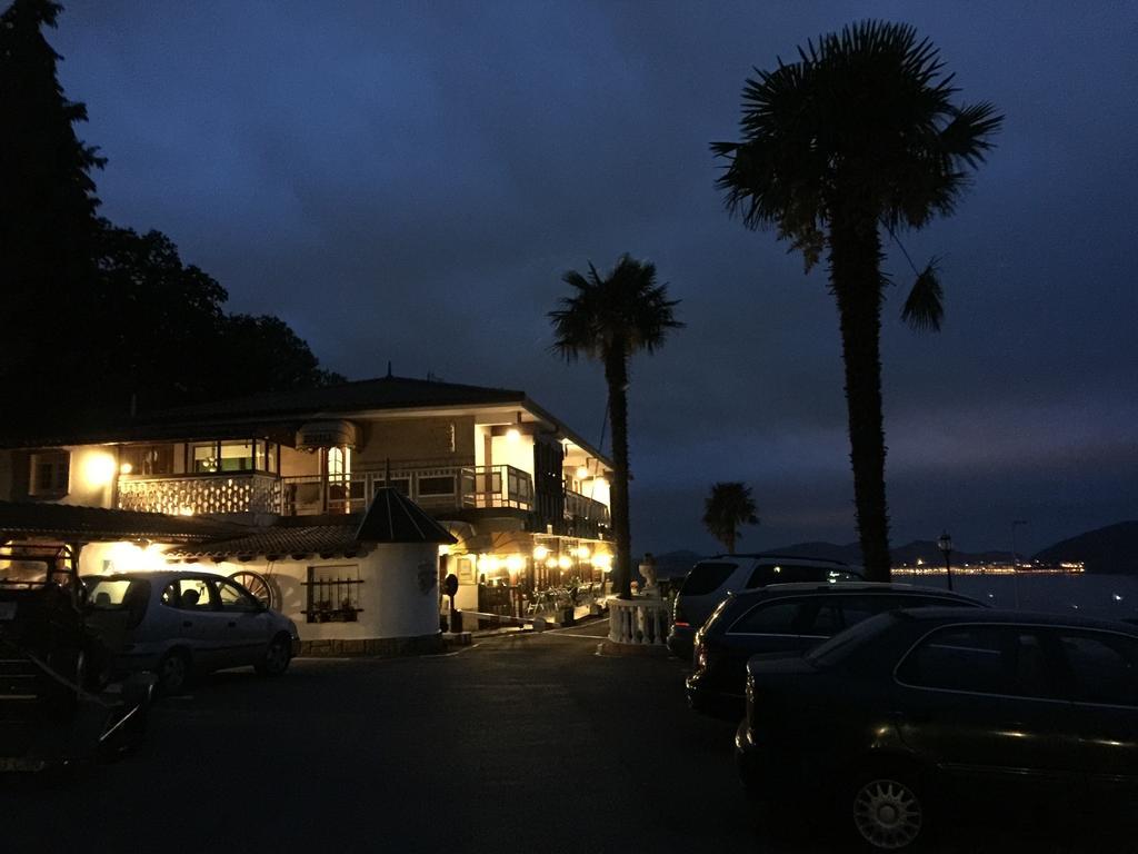 Hostal El Carro Laredo Esterno foto