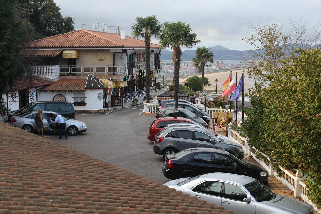 Hostal El Carro Laredo Esterno foto